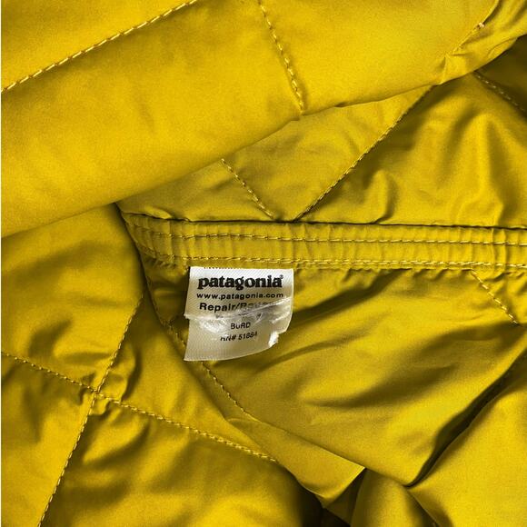 Patagonia Women XS Quilted Hooded Jacket Burnt Orange Mustard Lightweight Puffer - Picture 12 of 13